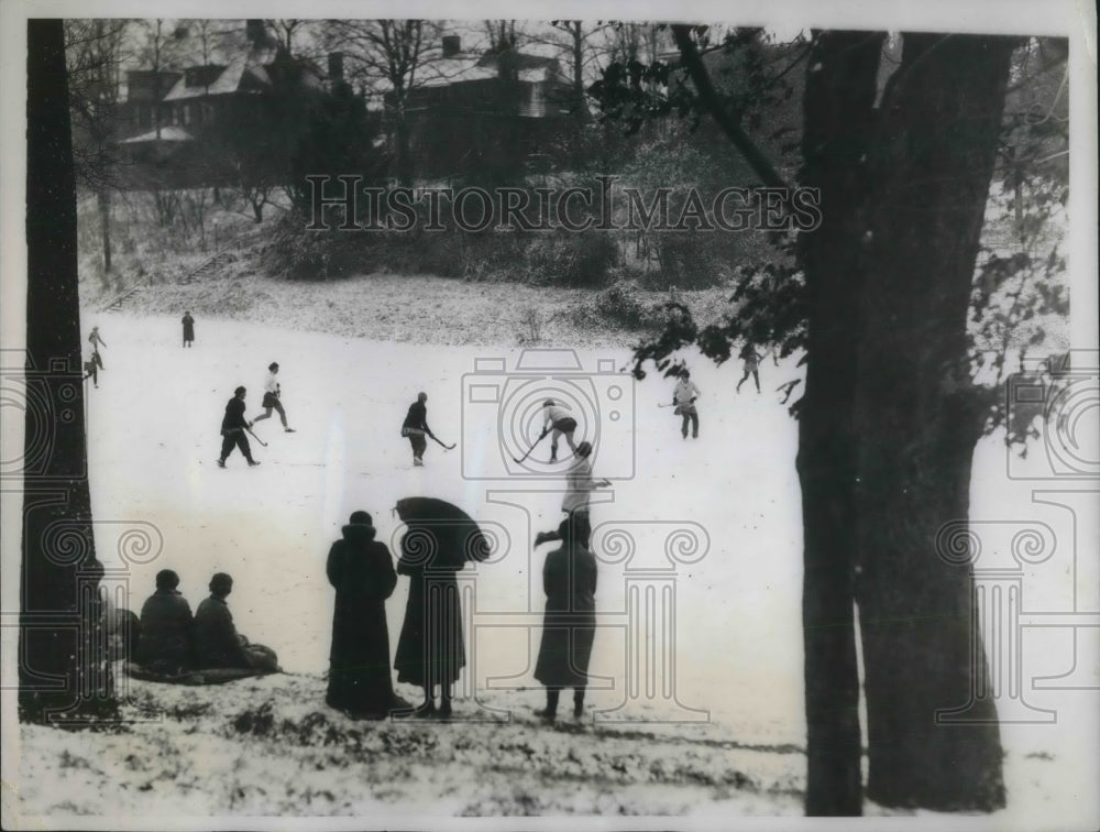 1933 Press Photo All Phila, PA girls hockey at Brwn Mawr College