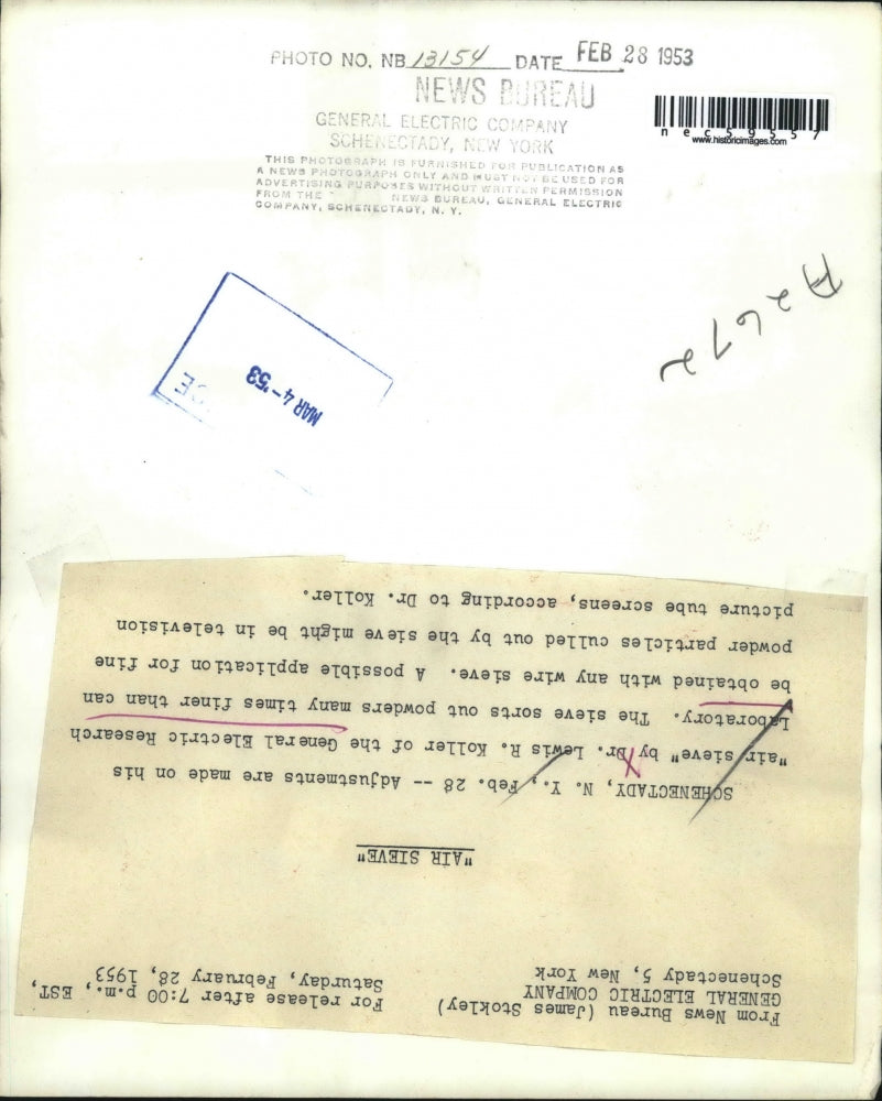 1953 Press Photo Schenectady, NY Dr Lewis Koller at GE Research labs