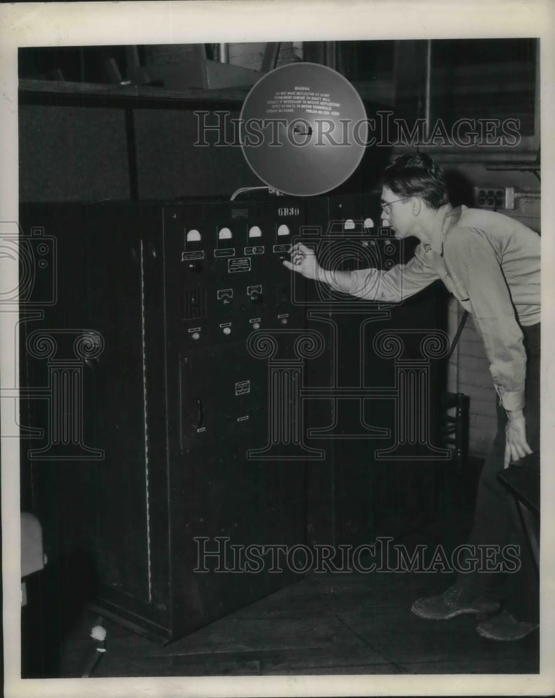 1948 Press Photo Large power supplies