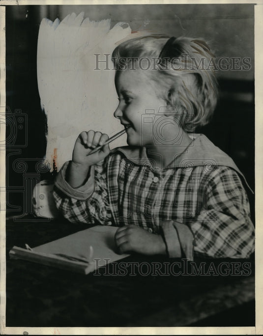 1929 Press Photo One of the orphaned children in foster homes getting lessons