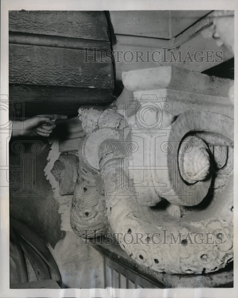 1937 Press Photo loosened slab of the Philadelphia city hall - nec60384