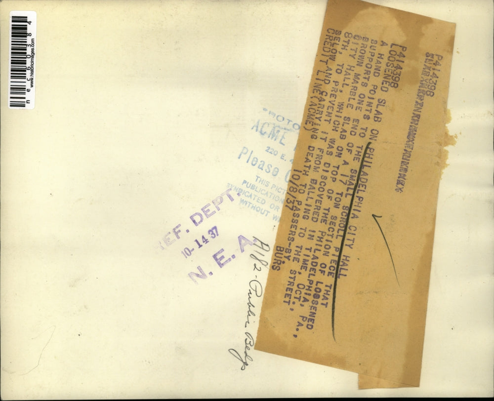 1937 Press Photo loosened slab of the Philadelphia city hall - nec60384