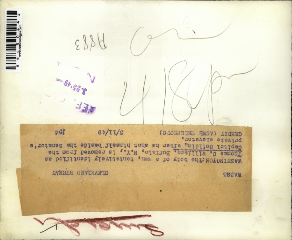 1949 Press Photo Body of Thomas C. William of N.y. shot himself at Capitol Bldg.