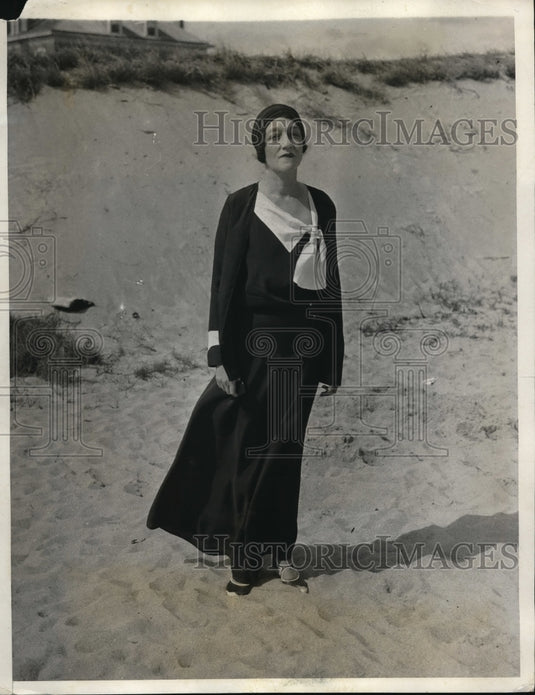 1931 Press Photo Mrs. Irving Blumenthal in beach pajamas in Palm Beach, Fla