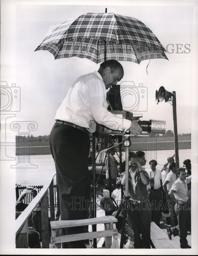 1955 Press Photo photographer sets up for photos of big four bigwigs.- Historic Images