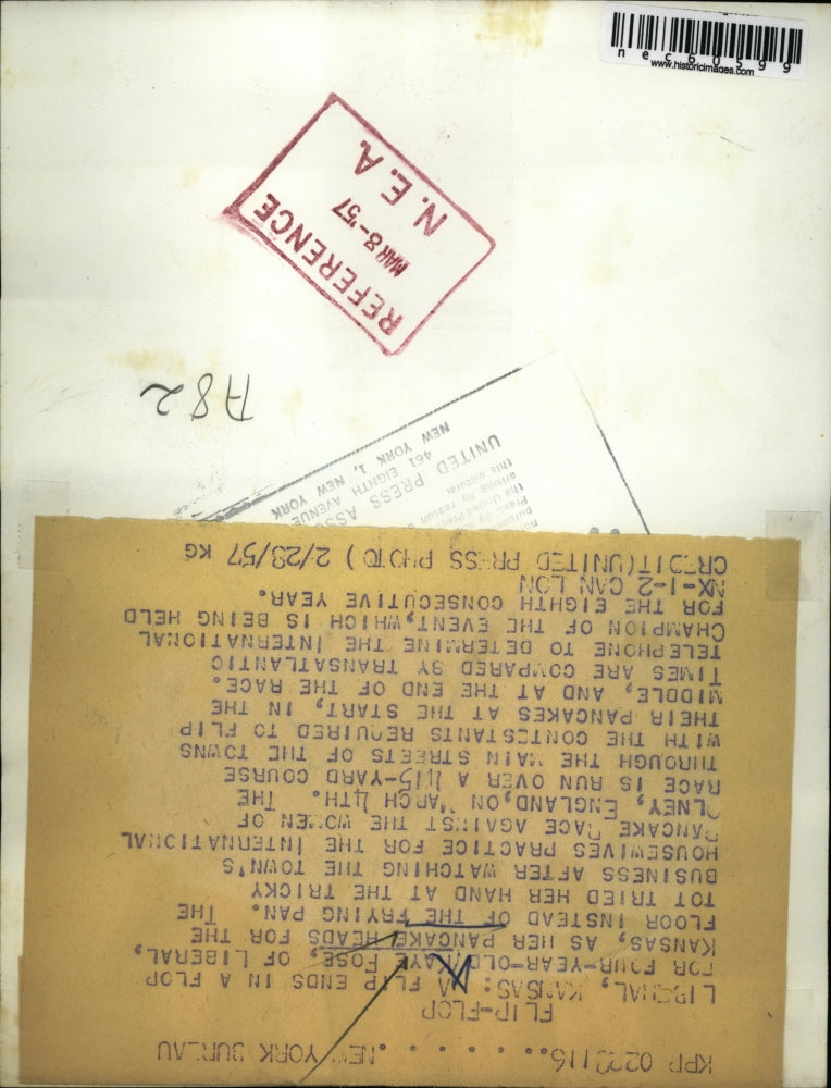 1957 Press Photo 4 year old Kate Fose flips her pancakes - nec60599