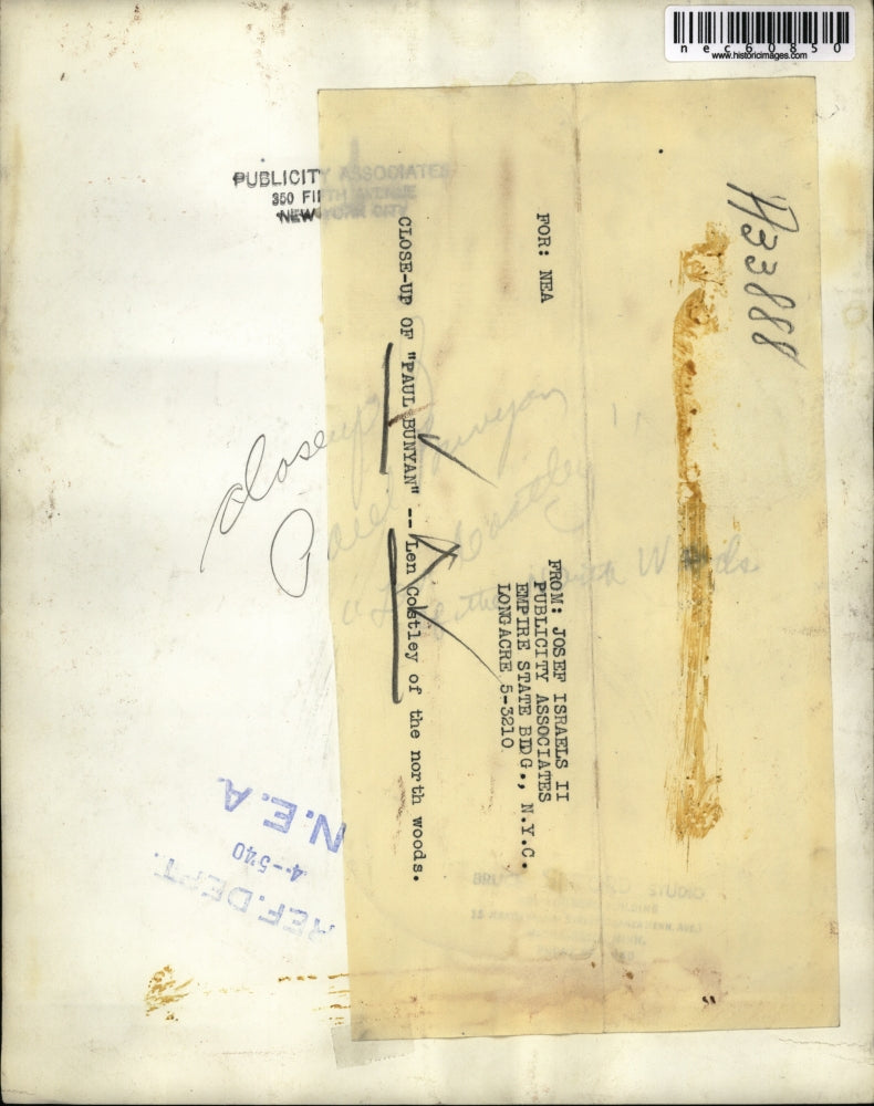 1940 Press Photo Len Costley as Paul Bunyan in the North woods