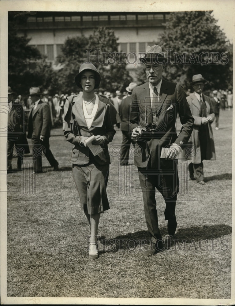 1930 Press Photo Miss Iris Sellar and her father, Mr. Norrie Sellar.