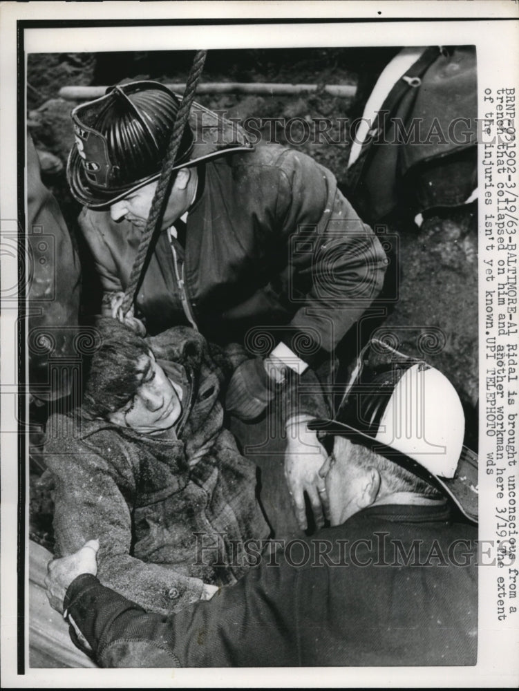 1963 Press Photo Baltimore, Md Al Ridal rescued from cave in at construction