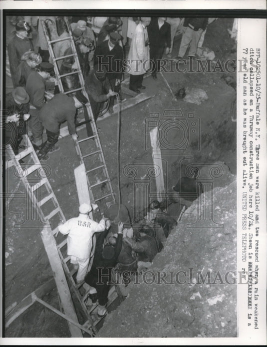 1957 Press Photo Buffalo, NY rescue workers at construction cave in - nec61025