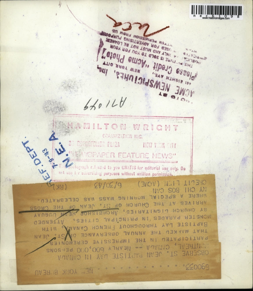 1943 Press Photo Archbishop Jean Duguay Arrives At Church Of St Jean Of The Cros