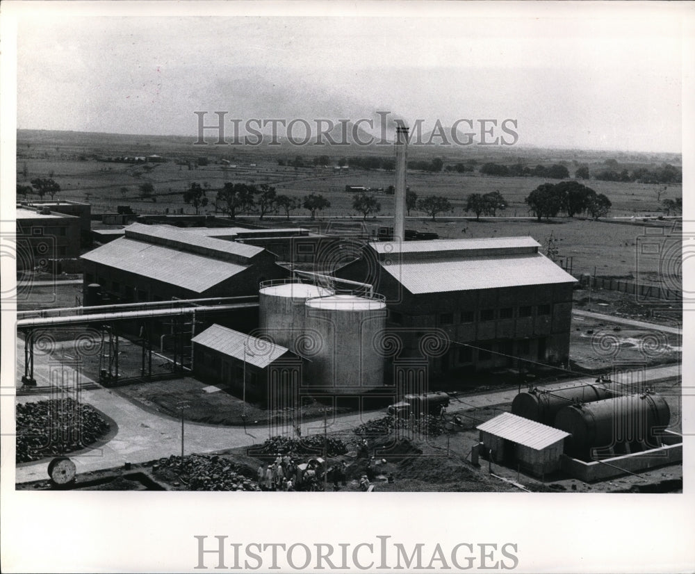 1956 Press Photo Asia's 1st penicillin factory at Pimpri near Poona, India