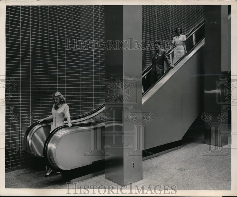 Load image into Gallery viewer, 1951 Press Photo New escalator by JA Heinz Co in Pittsburgh, Pa bldg
