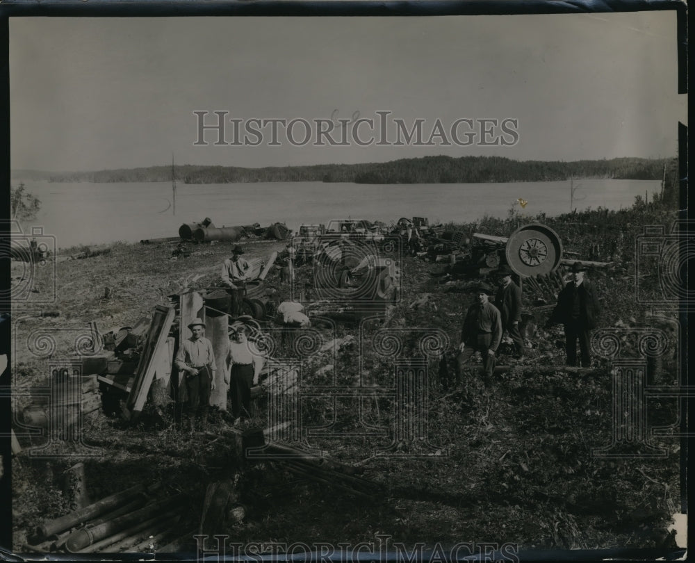 1920 Press Photo 25 carloads of machine hauled across ice. Wachman Bay. - Historic Images