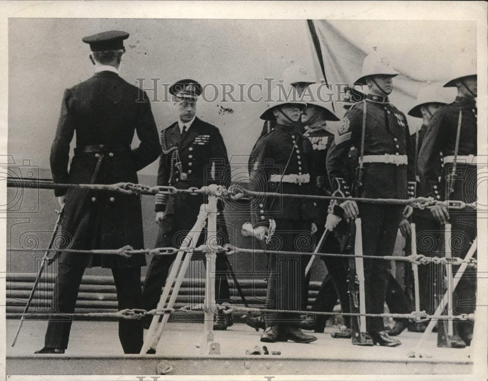 1925 Press Photo The Prince of Wales inspects Marines on Repulse - nec61403