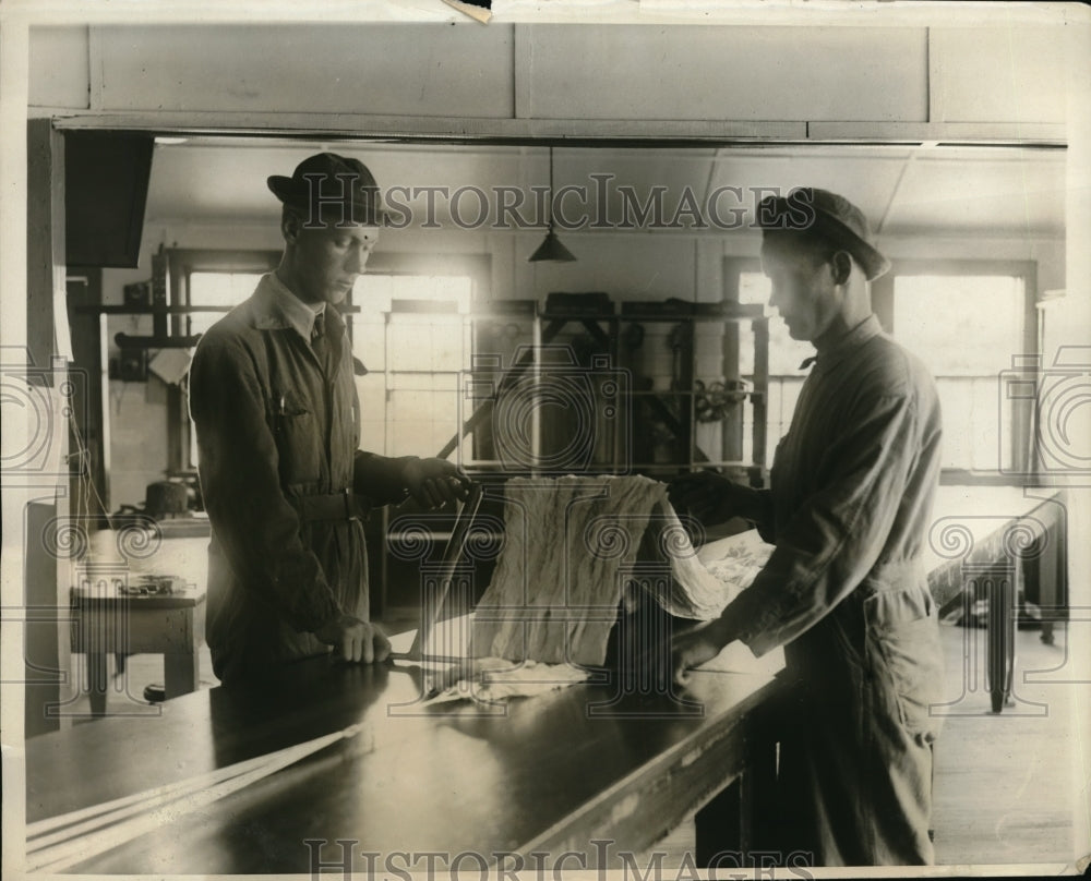 1930 Press Photo Happy Landing Army Flyers Sgt. James Pearson, Corp. J.