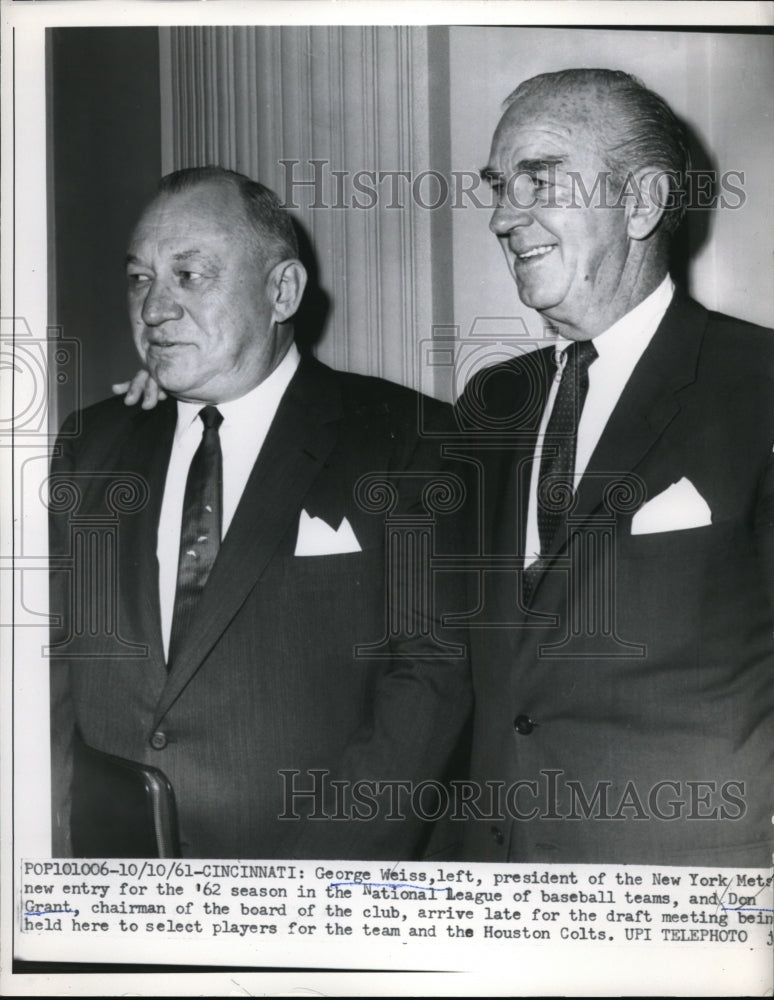 Load image into Gallery viewer, 1961 Press Photo George Weiss and Don Grant Arrive Late For Draft Meeting
