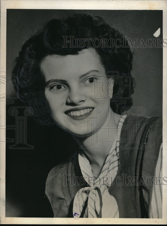 1945 Press Photo Mary Ann Kennedy to be a Physician for lepers