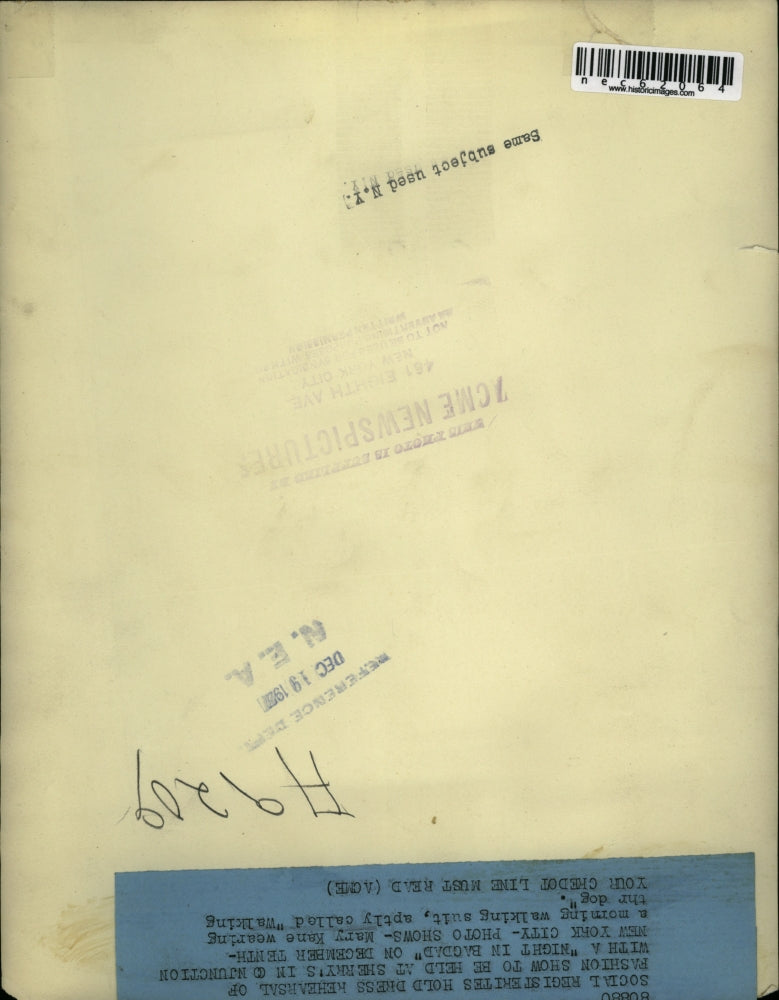 1937 Press Photo NYC, Mary Kane in a morning walking suit