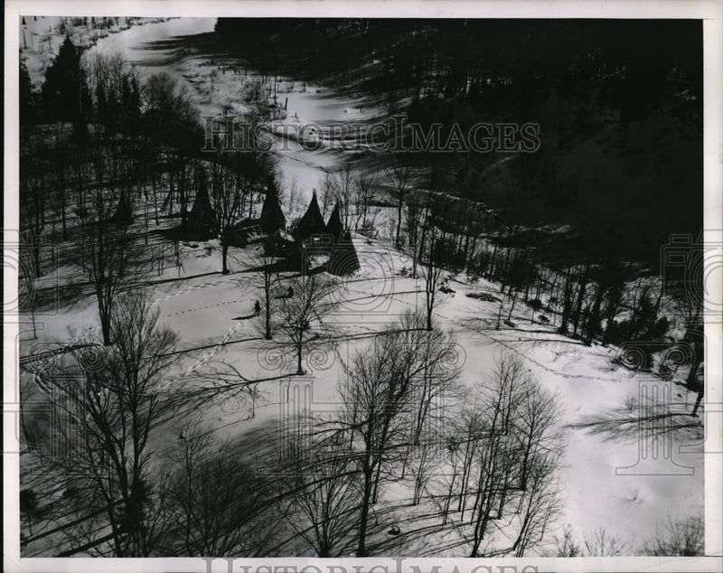 Load image into Gallery viewer, 1947 Press Photo View of the Cold River in New York.
