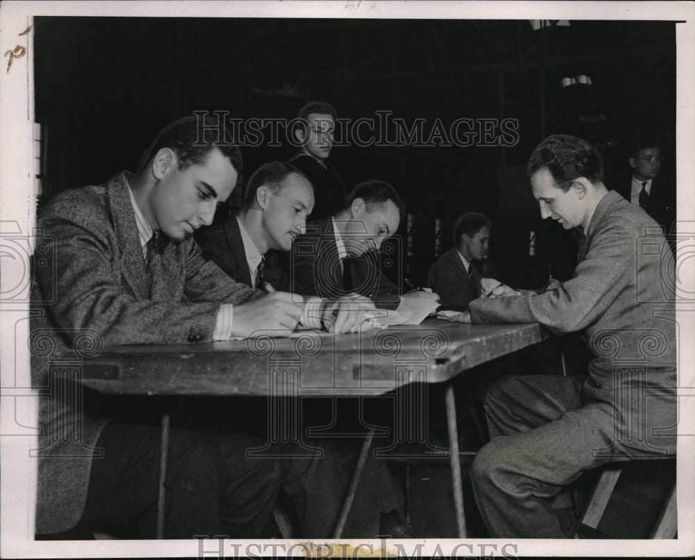 1940 Press Photo Youths Apply for Naval Reserve Training Aboard The Illinois- Historic Images