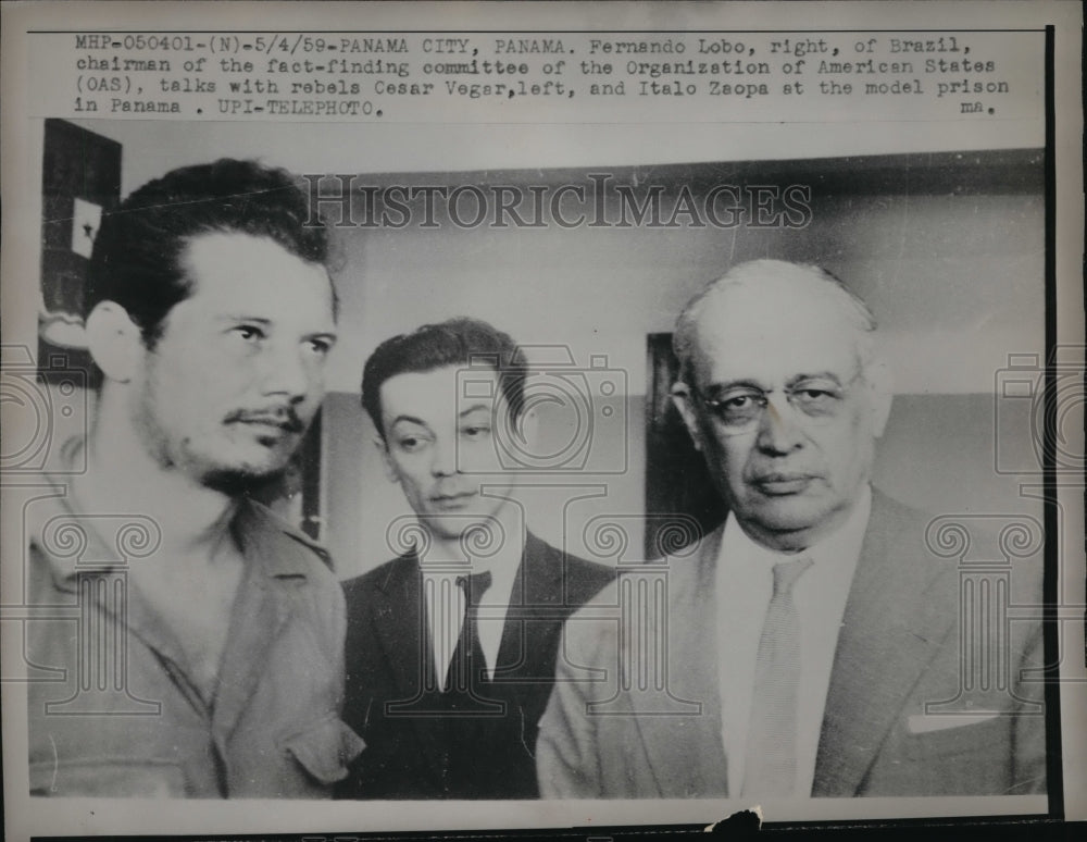 1959 Press Photo Fernando Lobo with Rebels Cesar Vegar, Italo Zaopa- Historic Images