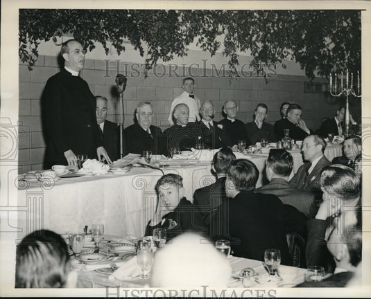 1942 Press Photo Bishop-elect of Long Island Reverend James Pernette De Wolfe