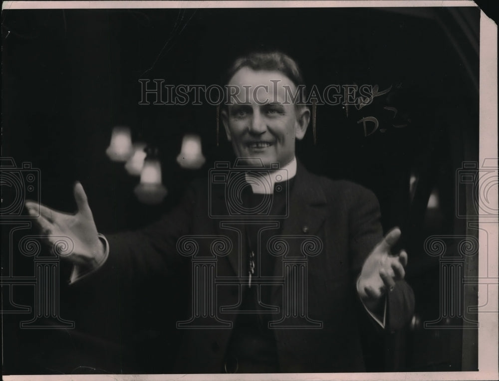 1921 Press Photo Rev Banker Lee Married Alfred Dupont