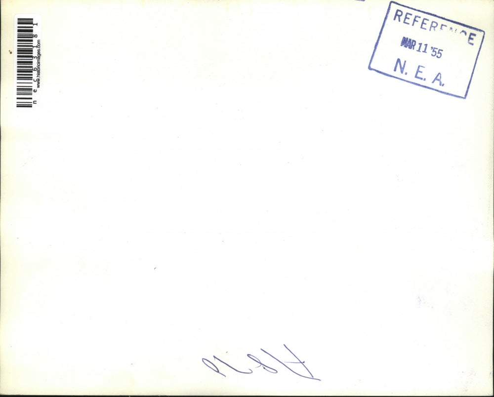 1955 Press Photo Miami Florida Empty beach low temperatures of 38 - nec63181