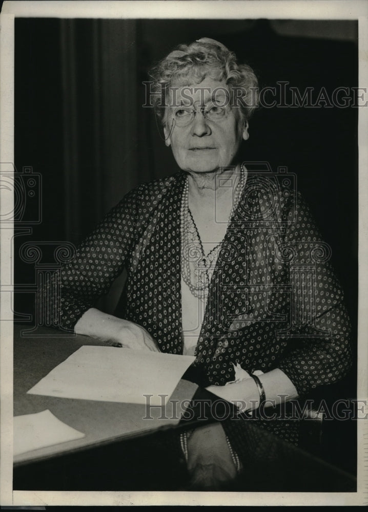 1931 Press Photo Miss Letitia Calhoun 75 Year Old Employee In The Treasury