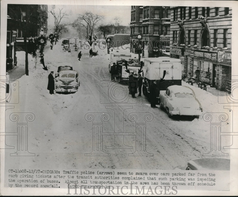 Load image into Gallery viewer, 1951 Press Photo Police Write Tickets to Cars Parked Far From Curb During Snow
