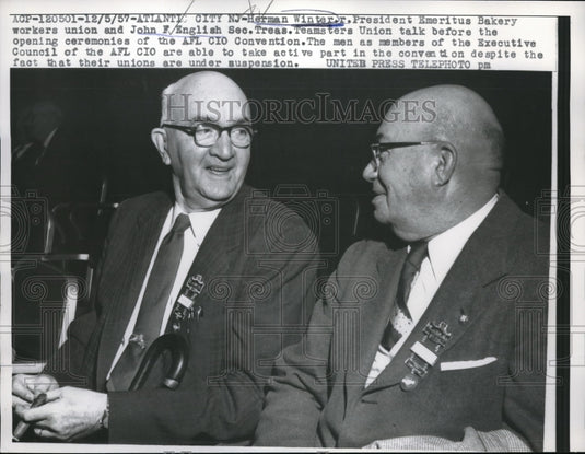 1957 Press Photo Herman Winter and John F. English chat at AFL CIO Convention- Historic Images