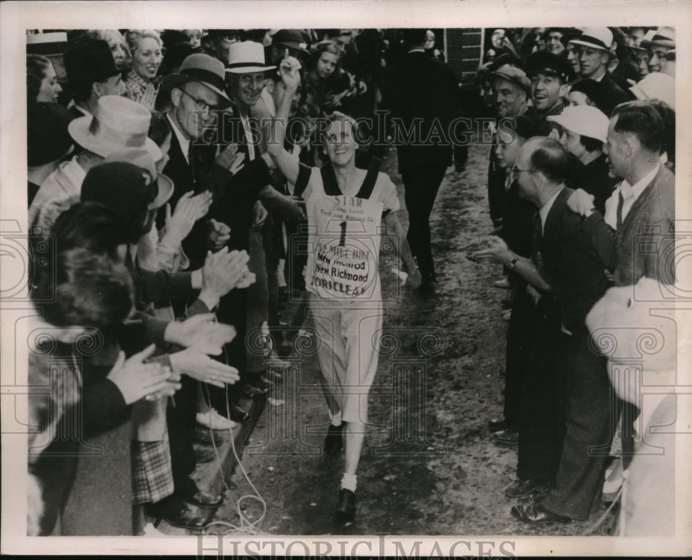 1935 Press Photo Bertha Woodard at Age 45 Wins 51-Mile Walking Marathon