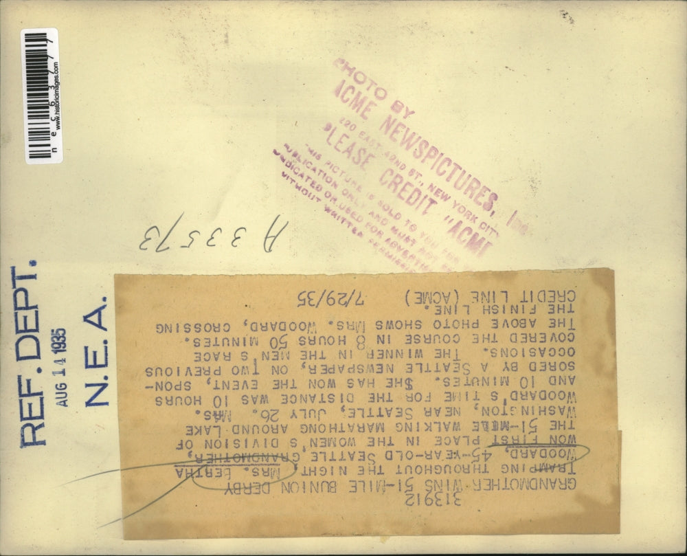 1935 Press Photo Bertha Woodard at Age 45 Wins 51-Mile Walking Marathon