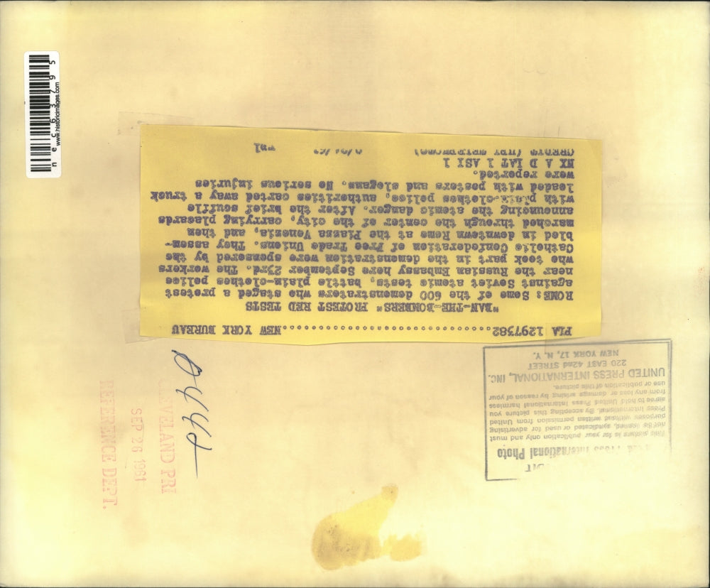 1961 Press Photo demonstrators in Rome Soviet Atomic tests battle plain clothes