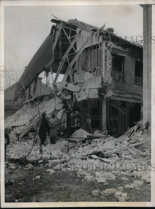 1937 Press Photo deadly explsion at Carnegie-Illinois steel plant