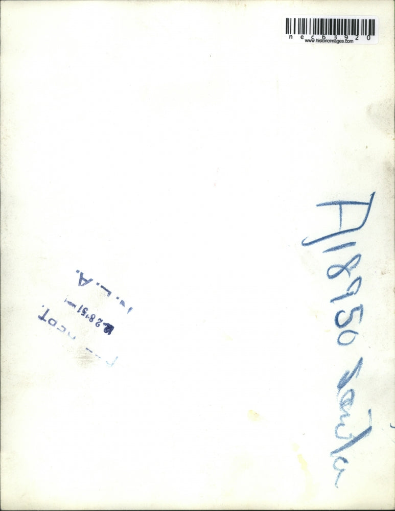 1951 Press Photo Dejected Santa Joseph Khamoo Sits Outside Chicago Court