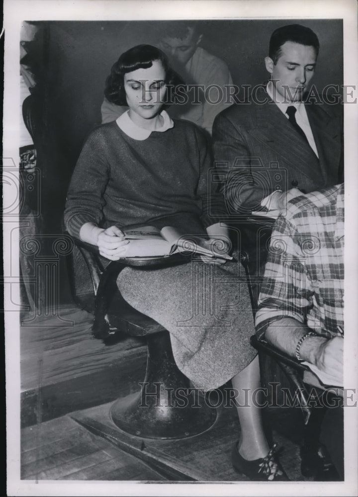 Load image into Gallery viewer, 1949 Press Photo Ethel Love at Case Institute of Technology - nec63953
