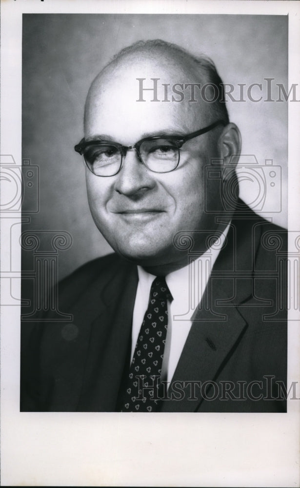 1959 Press Photo Ralph W. Updegraff of the Timken Roller Bearing Co. - nec63963