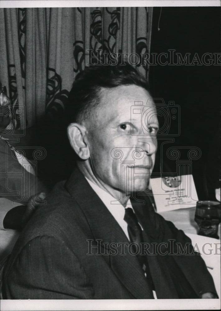 1955 Press Photo Thomas Utter Mayor of Vermilion - nec63972