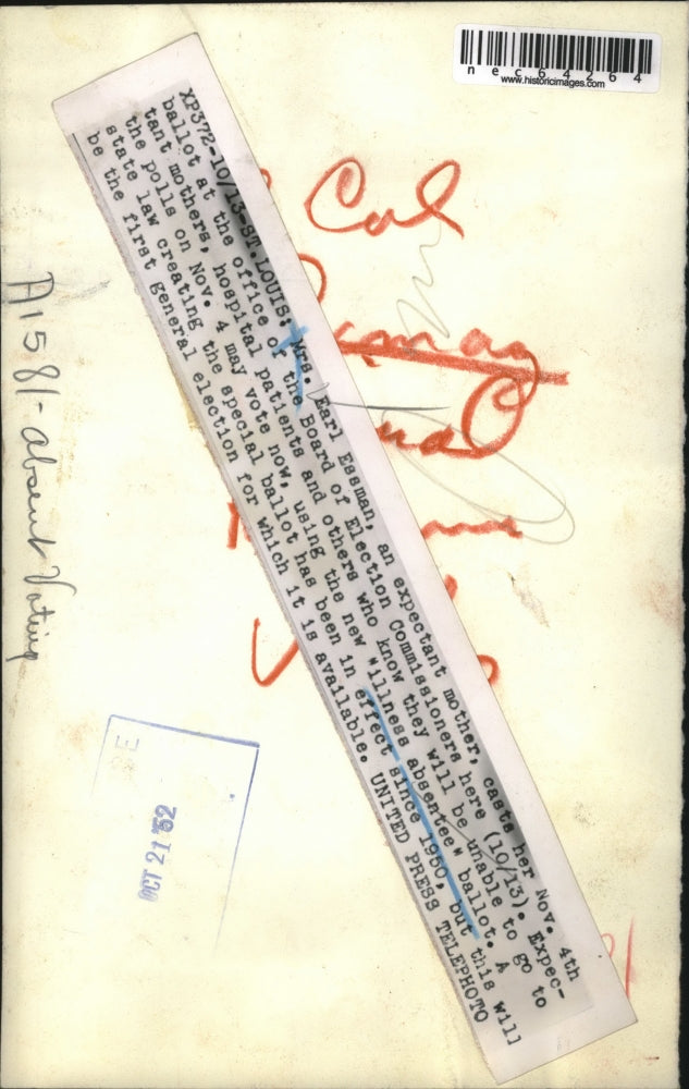 1952 Press Photo Mrs. Earl Essman expentant mother casts her ballot at office of board of elections