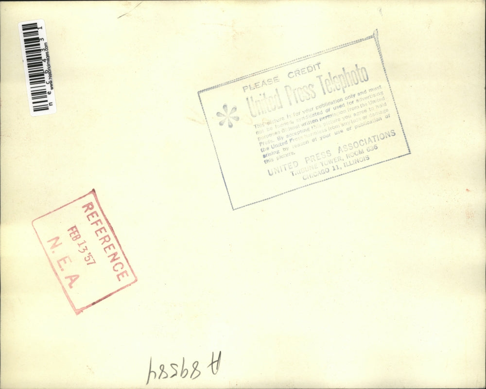 1957 Press Photo Mrs Eleanor Lubinetti Employee of Atco National Bank theft