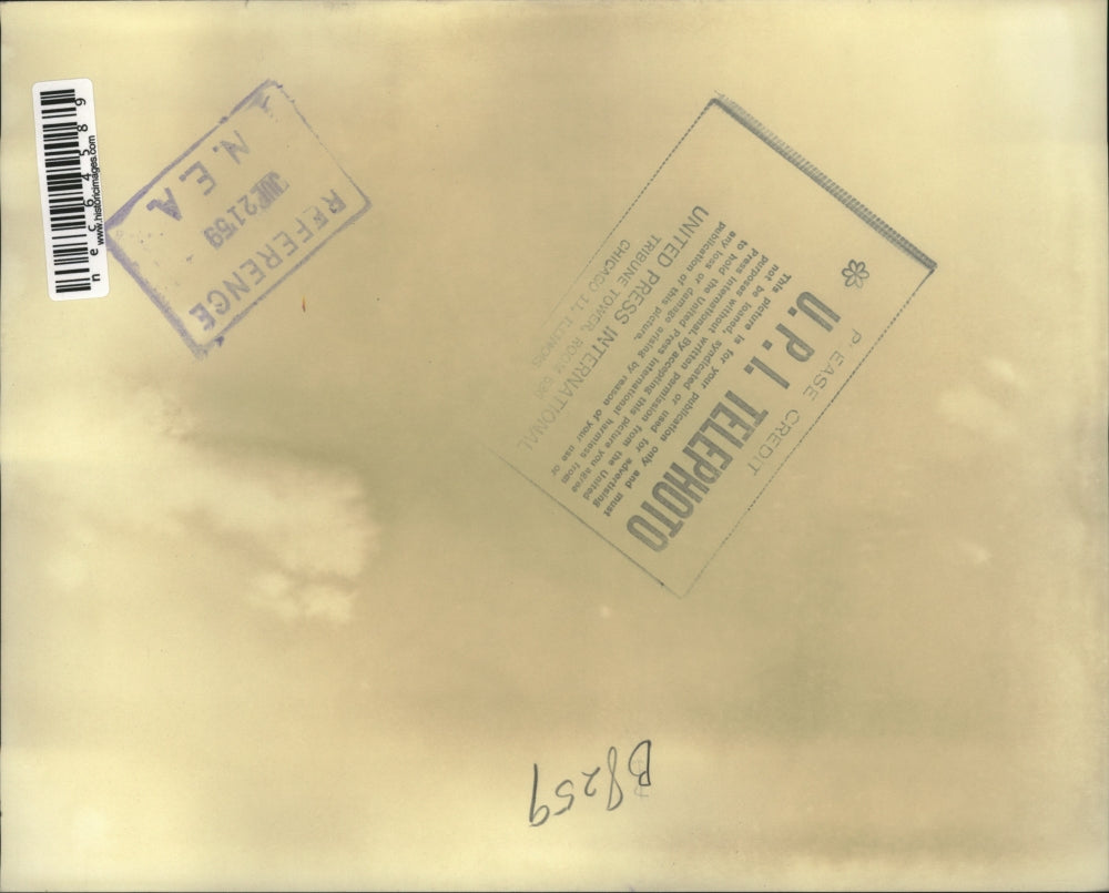 1959 Press Photo Cliff Lumsden Daughter Kiss Celebrates Victory - nec64589