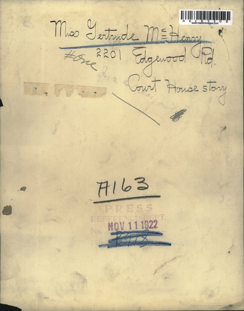 1922 Press Photo Miss Gertrude McHenry Court House Story Dame