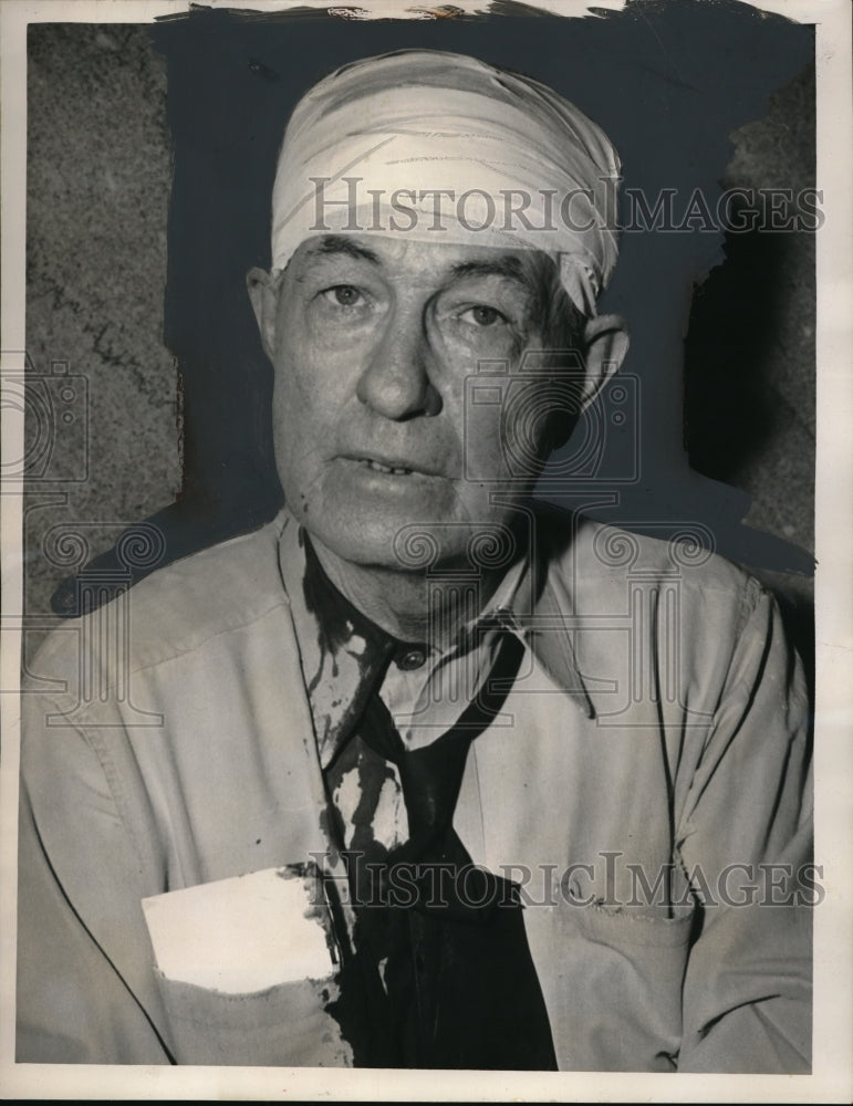 1954 Press Photo Leo McCommon