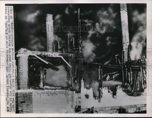 Cystal Beach Ont1953 Press Photo General view of $75000 32 room blaze at the