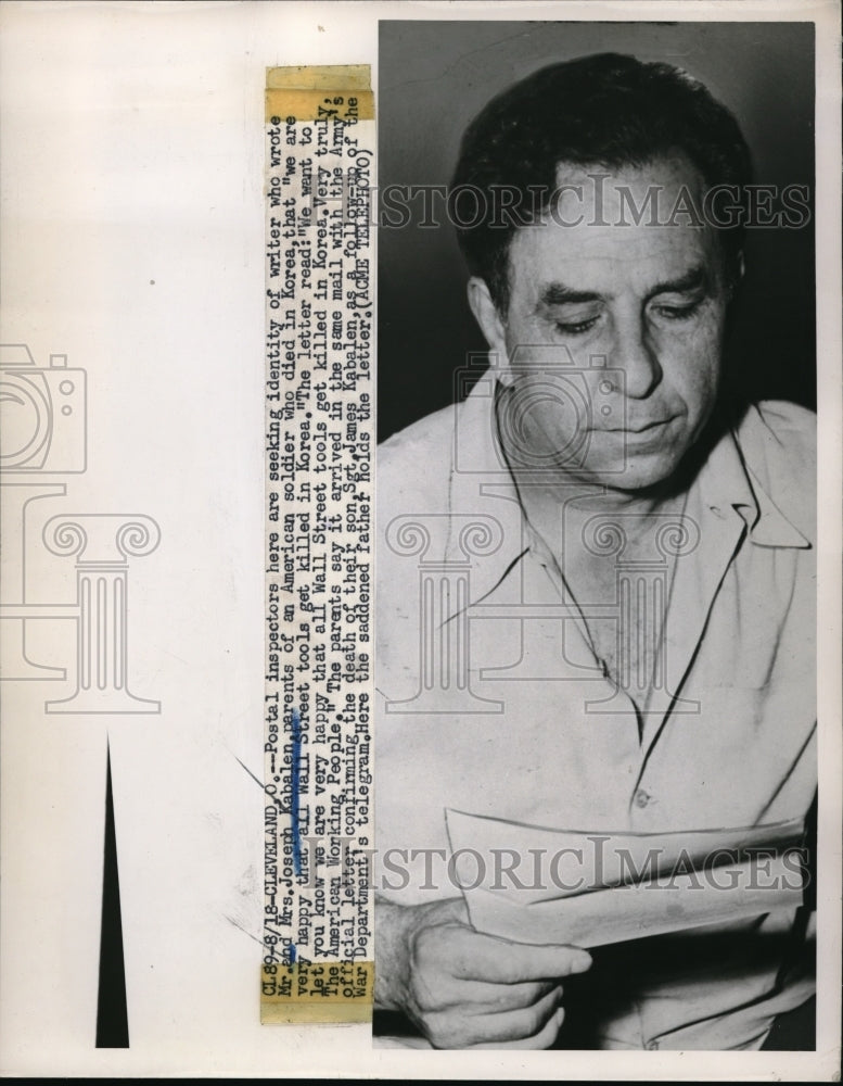 1952 Press Photo Cleveland, Ohio Postal inspector seeks writer of bad letter