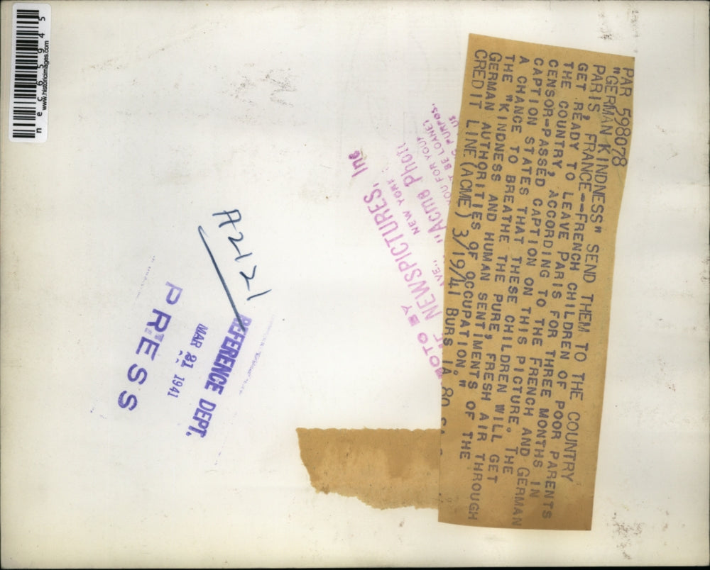 1941 Press Photo French Children to leave Paris for fresh air