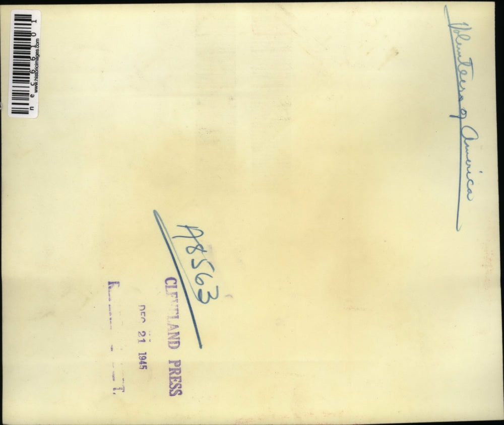 1945 Press Photo Boston, Mass. And The Band Played On despite Bostons heaviest