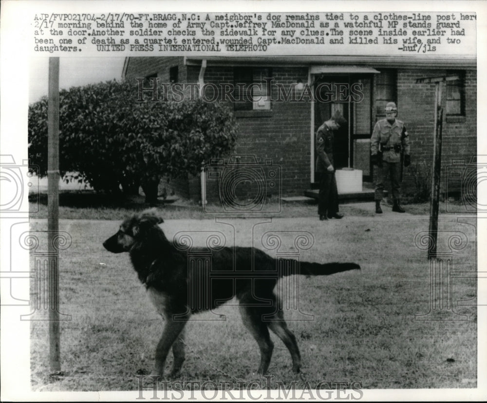 1970 Press Photo Home Of Army Capt Jeffrey MP Stands Guard
